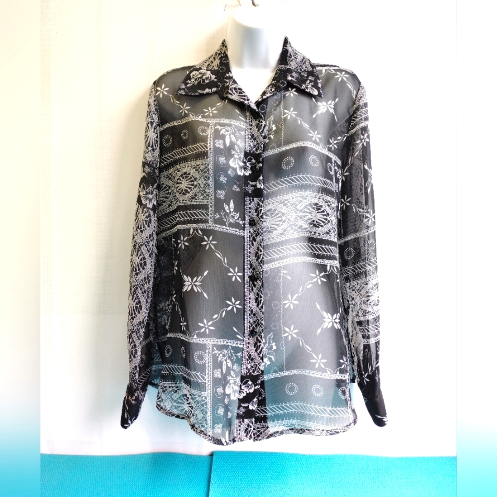 Notations Clothing Semi Sheer Floral Shirt Button Up - M
